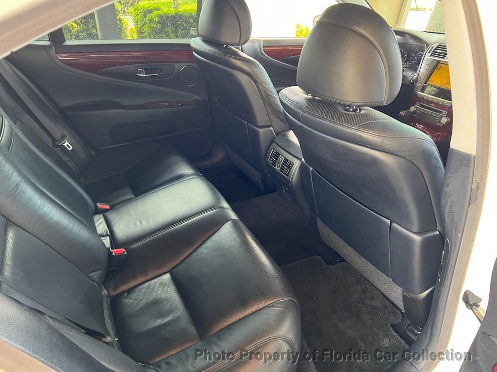 2010 Lexus LS 460 photo 44