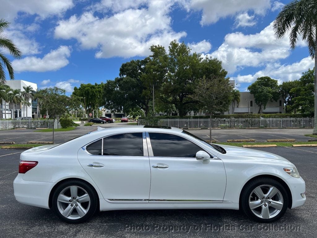 2010 Lexus LS 460 photo 3