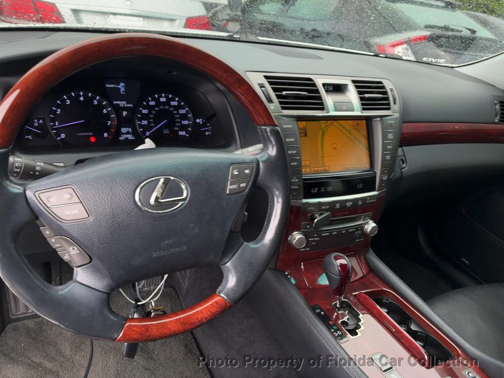 2010 Lexus LS 460 photo 10