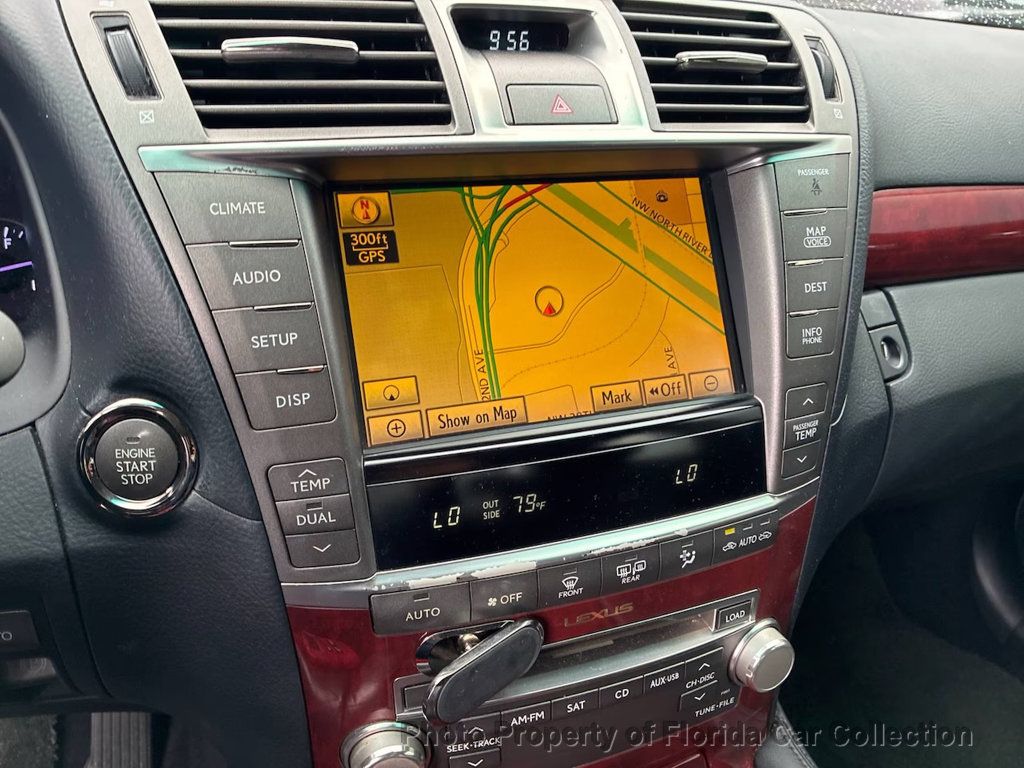 2010 Lexus LS 460 photo 12