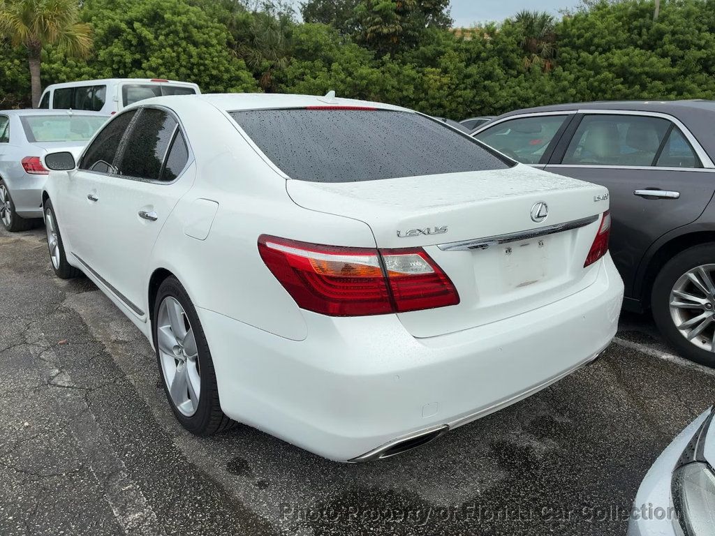 2010 Lexus LS 460 photo 3