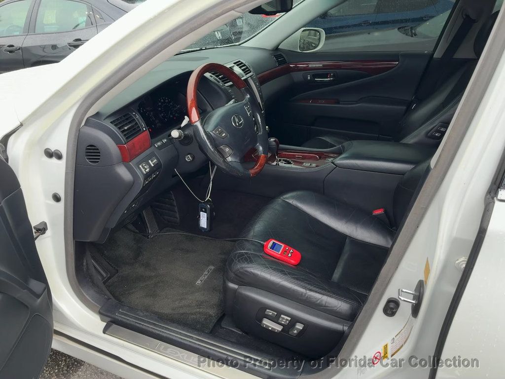2010 Lexus LS 460 photo 8