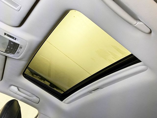 2010 Lexus RX 350 AWD 4dr - 22965796 - 40