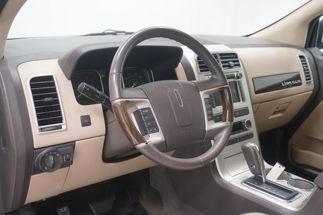 2010 Lincoln MKX FWD 4dr - 23031177 - 8