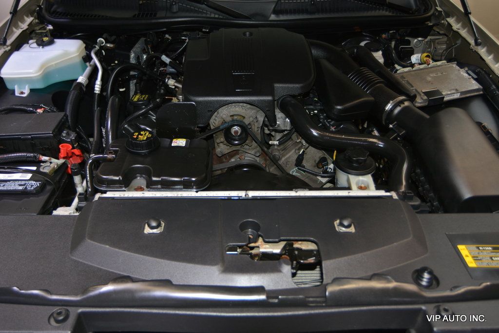 2010 Lincoln Town Car 4dr Sedan Signature Limited - 22967450 - 33