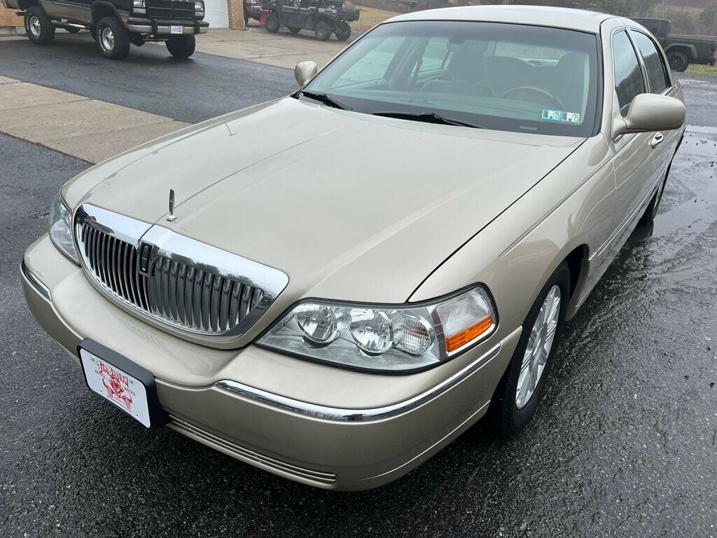 2010 Lincoln Town Car SIGNATURE LIMITED TOWN CAR - 22703834 - 6