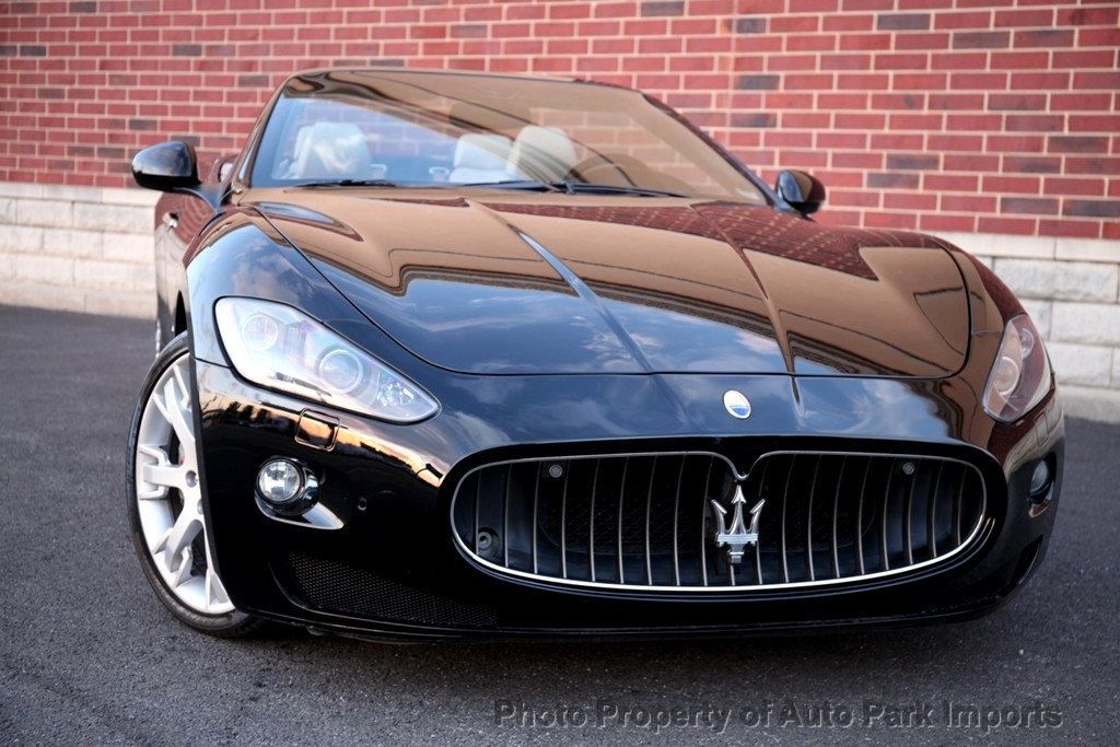 2010 Maserati Granturismo S Automatic photo 13