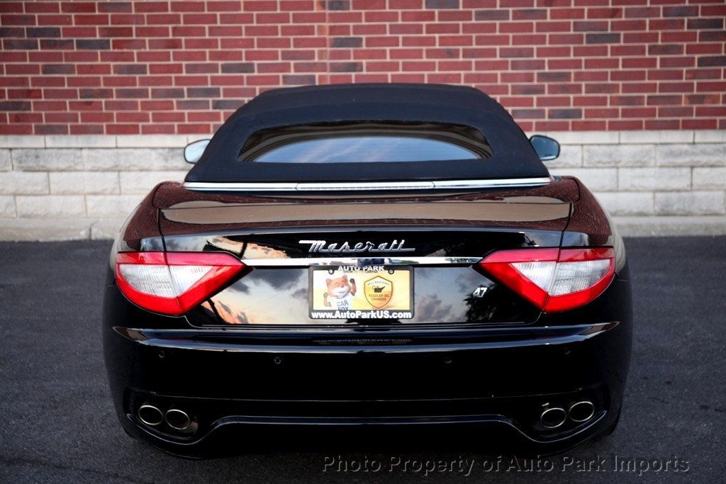 2010 Maserati Granturismo S Automatic photo 21