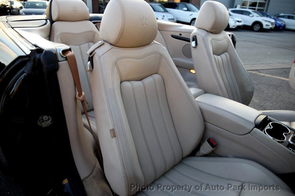 2010 Maserati Granturismo S Automatic photo 31