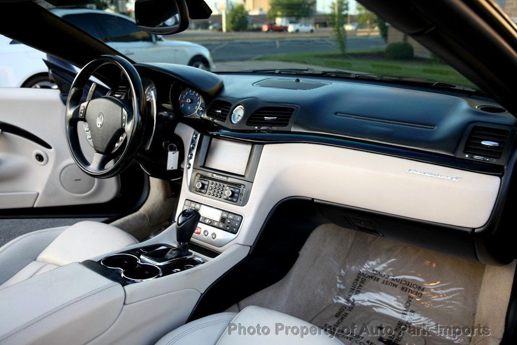 2010 Maserati Granturismo S Automatic photo 32