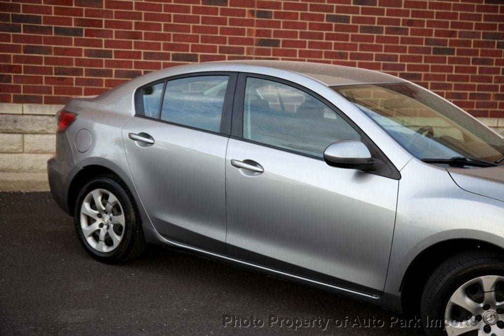 2010 Mazda Mazda3 Sedan i Sport photo 9