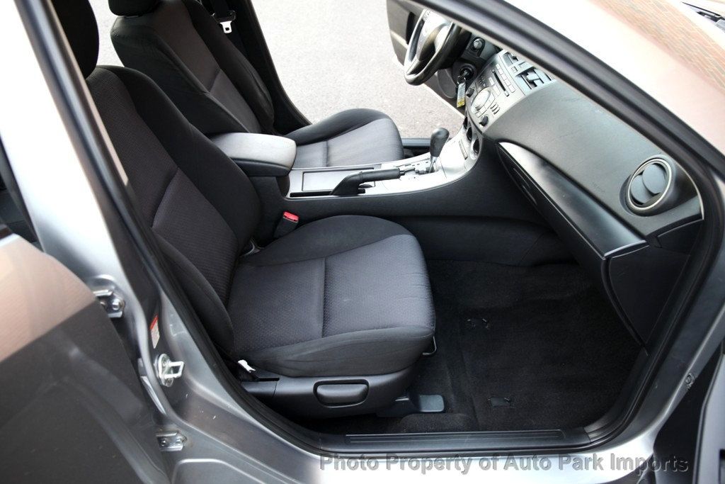 2010 Mazda Mazda3 Sedan i Sport photo 25