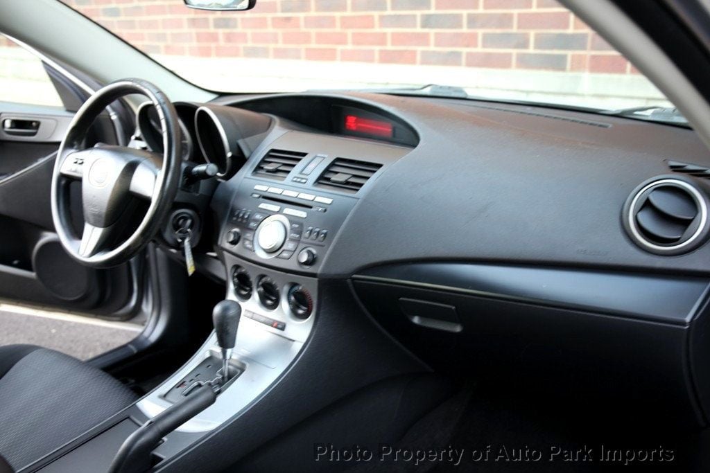 2010 Mazda Mazda3 Sedan i Sport photo 28