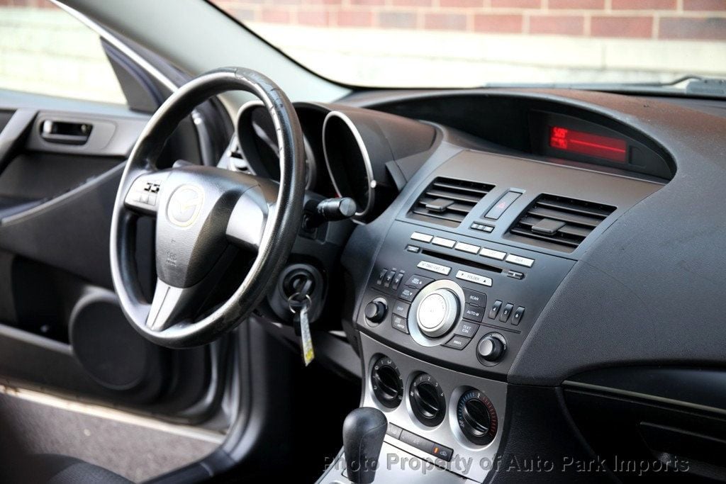 2010 Mazda Mazda3 Sedan i Sport photo 29