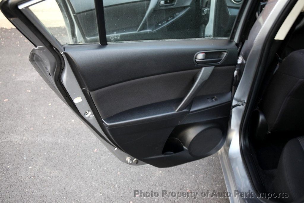 2010 Mazda Mazda3 Sedan i Sport photo 35