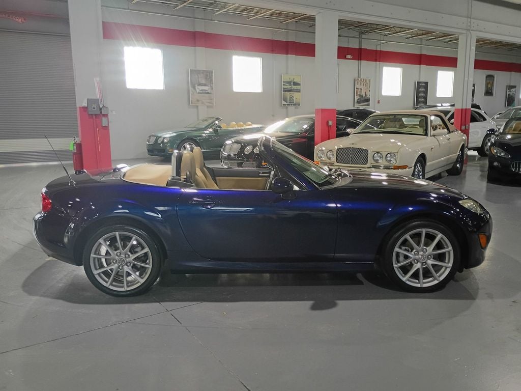 2010 Mazda MX-5 Miata 2dr Convertible Manual Sport 1 Owner - 23099538 - 9
