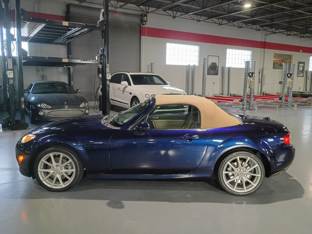 2010 Mazda MX-5 Miata 2dr Convertible Manual Sport 1 Owner - 23099538 - 1