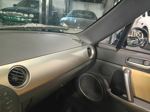 2010 Mazda MX-5 Miata 2dr Convertible Manual Sport 1 Owner - 23099538 - 22