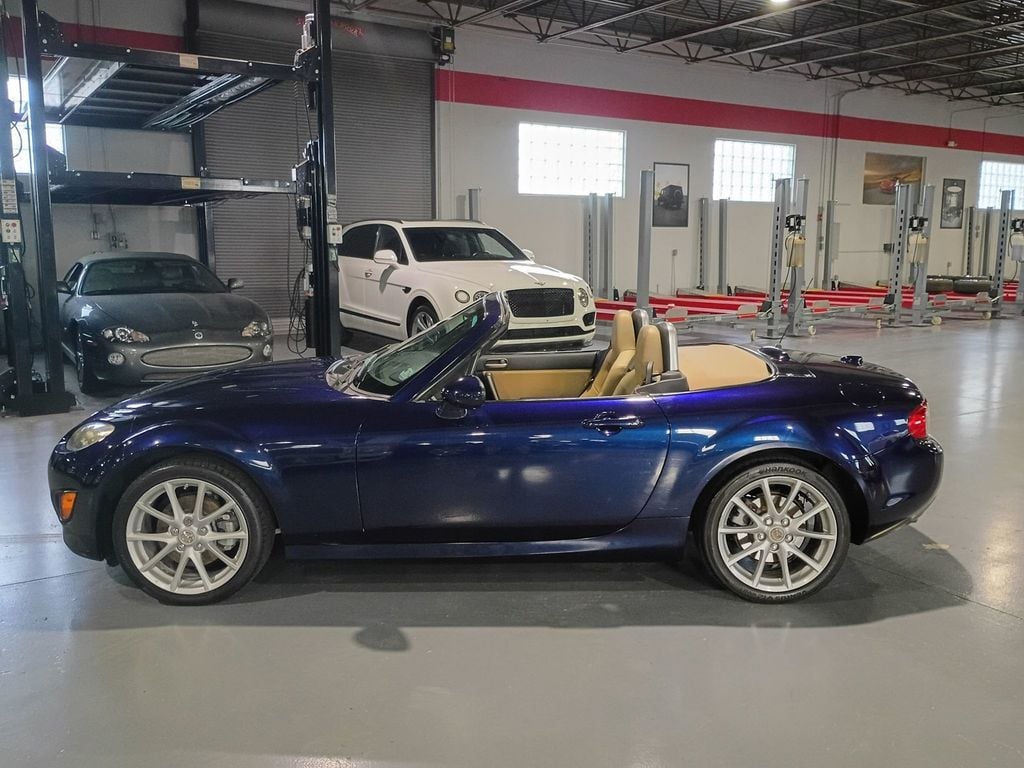 2010 Mazda MX-5 Miata 2dr Convertible Manual Sport 1 Owner - 23099538 - 2