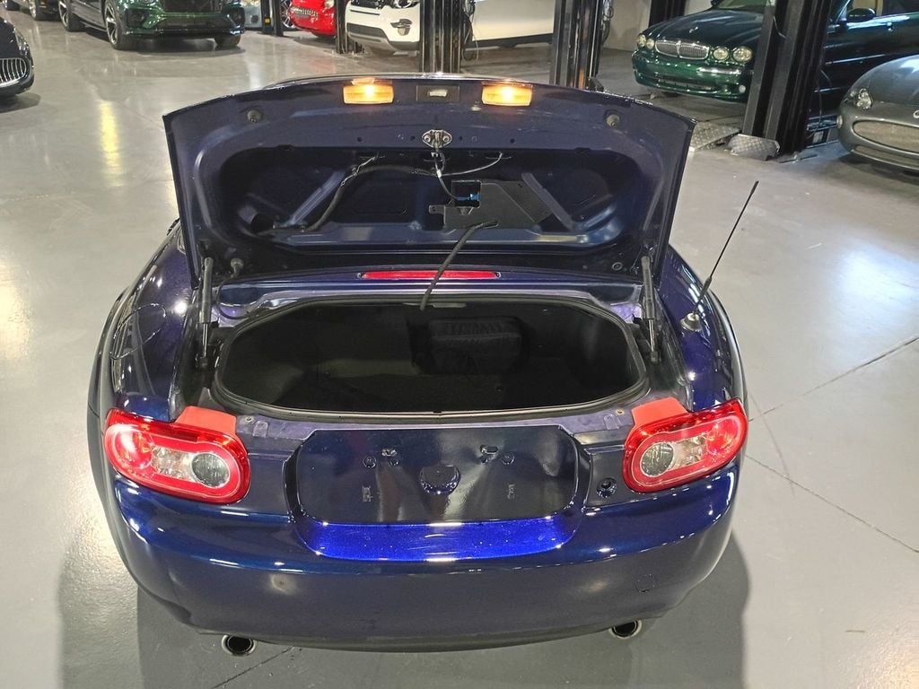 2010 Mazda MX-5 Miata 2dr Convertible Manual Sport 1 Owner - 23099538 - 32