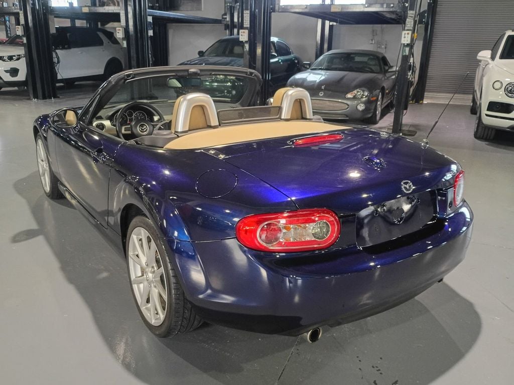 2010 Mazda MX-5 Miata 2dr Convertible Manual Sport 1 Owner - 23099538 - 3