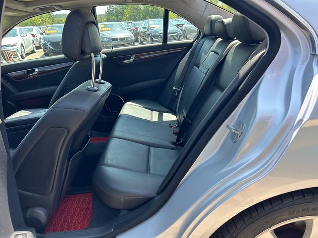 2010 Mercedes-Benz C-Class 4dr Sedan C 300 Luxury RWD - 23071710 - 6