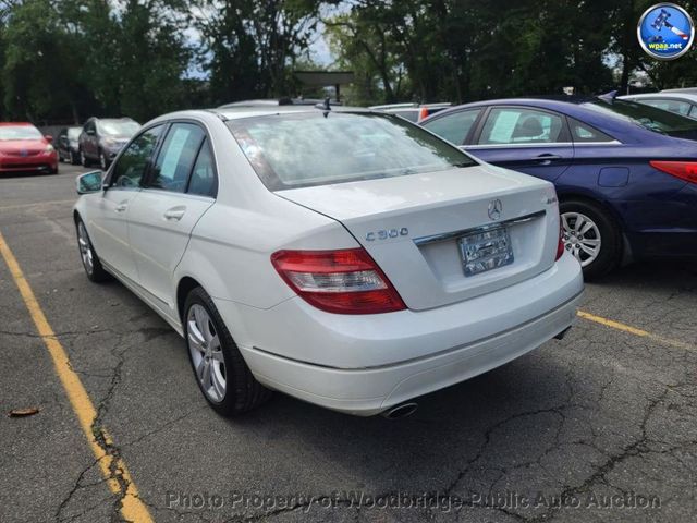 2010 Mercedes-Benz C-Class 4-MATIC - 22911217 - 4