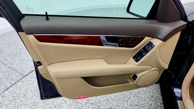 2010 Mercedes-Benz C-Class C300 - 22965310 - 10