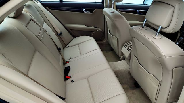 2010 Mercedes-Benz C-Class C300 - 22965310 - 21