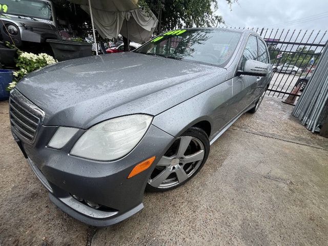 2010 Mercedes-Benz E-Class  - 23021993 - 0