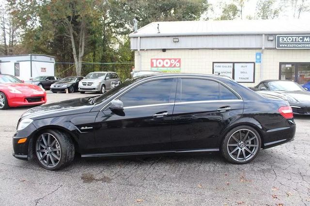 2010 Mercedes-Benz E-Class AMG, 6.3L V8, XENONS, SUNROOF, TINTED, BLUETOOTH, SPOILER & MORE - 22609445 - 6