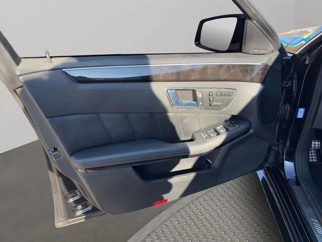 2010 Mercedes-Benz E-Class AMG, 6.3L V8, XENONS, TINTED, BLUETOOTH, SPOILER & MORE - 22609445 - 11