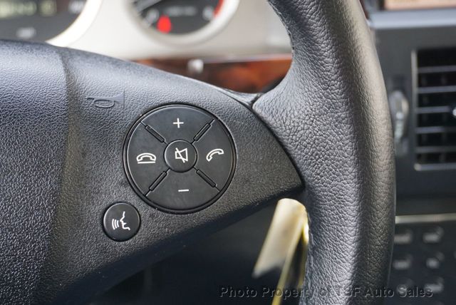 2010 Mercedes-Benz GLK 4MATIC 4dr GLK 350 PANO ROOF 20" WHEELS NAVI REAR CAM HOR SEATS  - 22943206 - 26