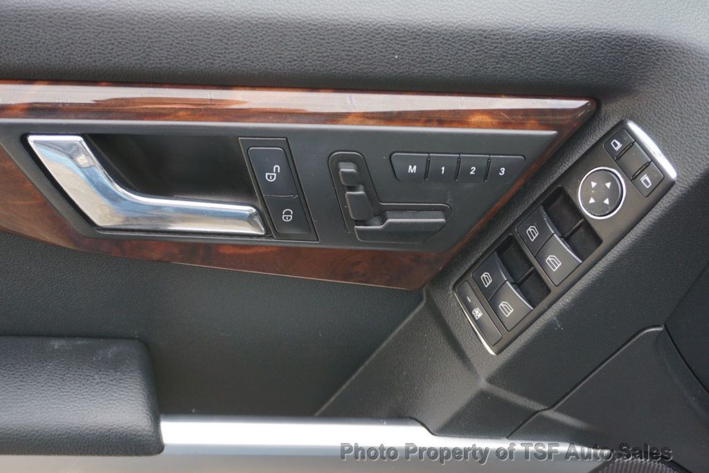 2010 Mercedes-Benz GLK 4MATIC 4dr GLK 350 PANO ROOF 20" WHEELS NAVI REAR CAM HOR SEATS  - 22943206 - 27