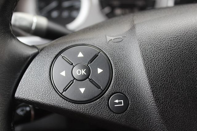 2010 Mercedes-Benz GLK GLK 350 RWD 4dr 350 - 23007555 - 10