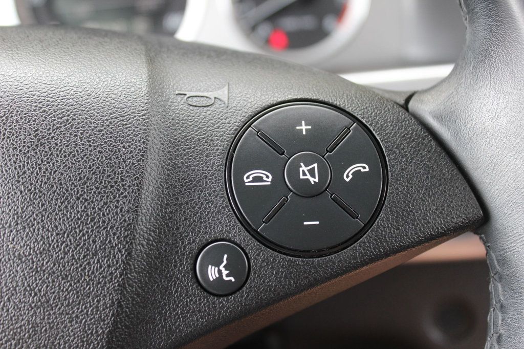 2010 Mercedes-Benz GLK GLK 350 RWD 4dr 350 - 23007555 - 11