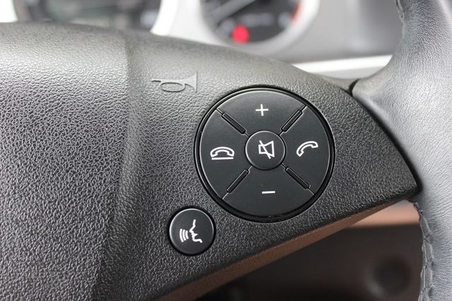 2010 Mercedes-Benz GLK GLK 350 RWD 4dr 350 - 23007555 - 11