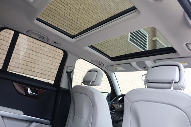 2010 Mercedes-Benz GLK-Class GLK 350 - 23039333 - 25