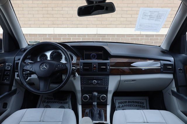 2010 Mercedes-Benz GLK-Class GLK 350 - 23039333 - 32