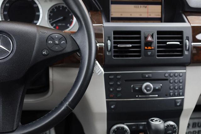 2010 Mercedes-Benz GLK-Class GLK 350 - 23039333 - 35