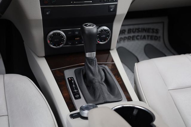 2010 Mercedes-Benz GLK-Class GLK 350 - 23039333 - 50
