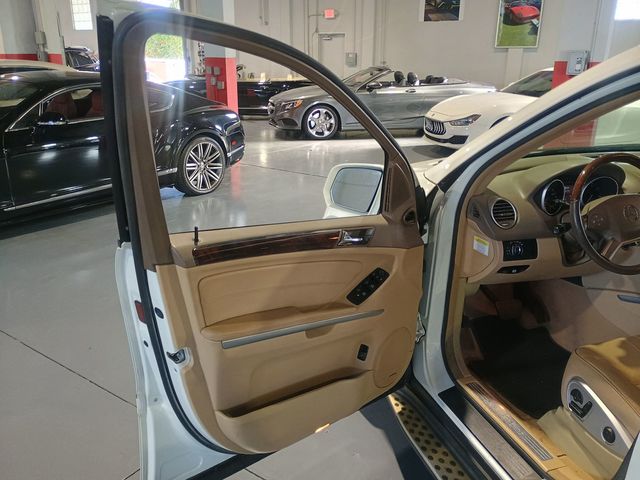 2010 Mercedes-Benz M-Class ML 550 4MATIC 4dr ML550 AMG Sport Clean Carfax - 22964323 - 12