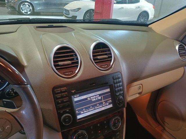 2010 Mercedes-Benz M-Class ML 550 4MATIC 4dr ML550 AMG Sport Clean Carfax - 22964323 - 17