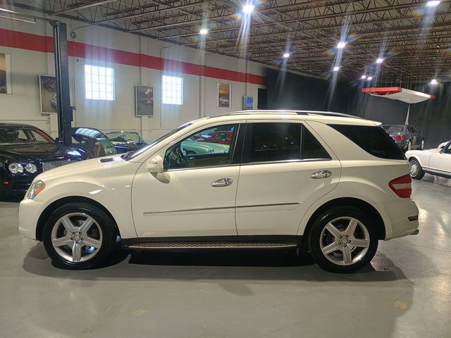 2010 Mercedes-Benz M-Class ML 550 4MATIC 4dr ML550 AMG Sport Clean Carfax - 22964323 - 1