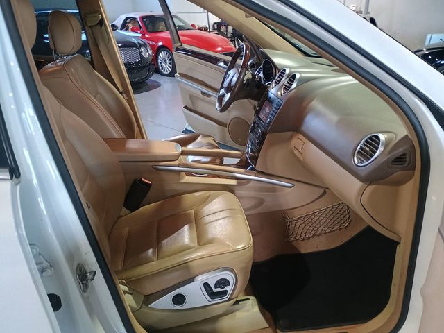 2010 Mercedes-Benz M-Class ML 550 4MATIC 4dr ML550 AMG Sport Clean Carfax - 22964323 - 27