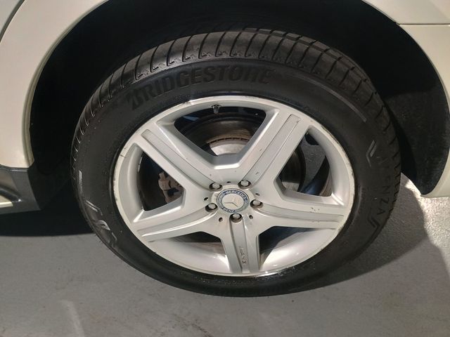 2010 Mercedes-Benz M-Class ML 550 4MATIC 4dr ML550 AMG Sport Clean Carfax - 22964323 - 37