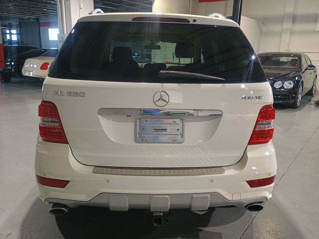 2010 Mercedes-Benz M-Class ML 550 4MATIC 4dr ML550 AMG Sport Clean Carfax - 22964323 - 3