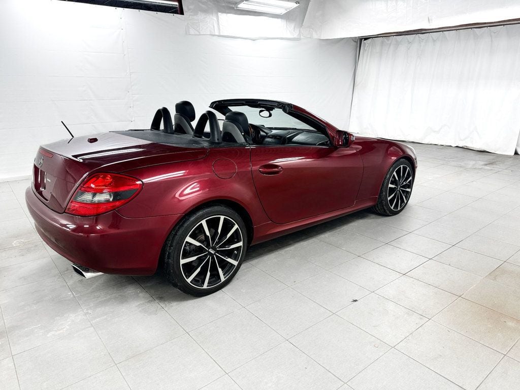 2010 Mercedes-Benz SLK 300 ROADSTER HARDTOP CONVERTIBLE - 22961011 - 4