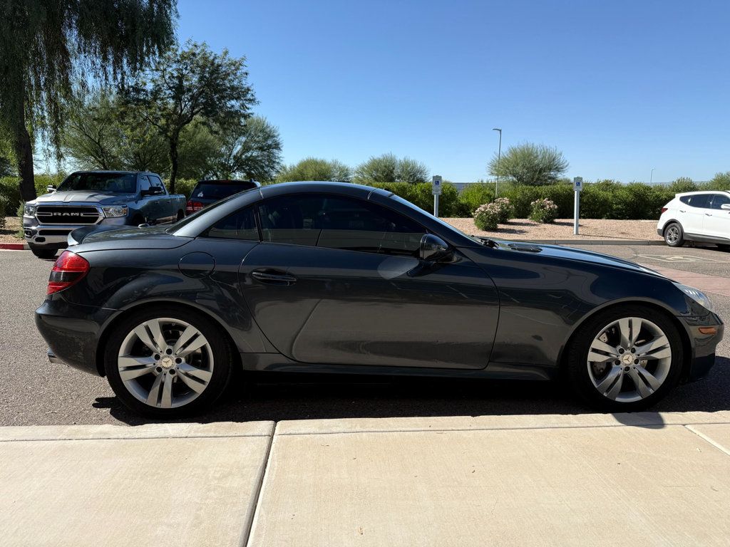 2010 Mercedes-Benz SLK SLK350 - 22943869 - 4