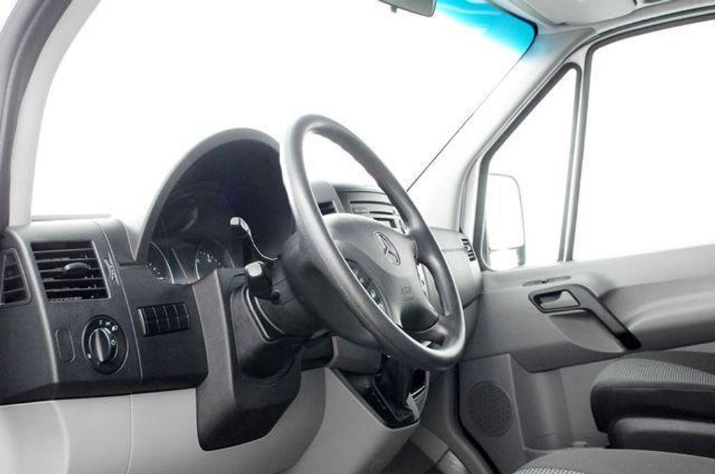 2010 Mercedes-Benz Sprinter 3500 - 12036986 - 14